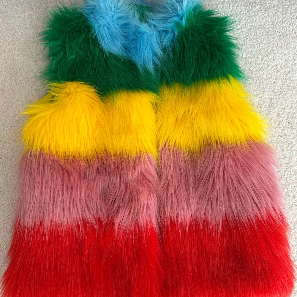 Mini Boden kids 5-6 rainbow fuzzy vest